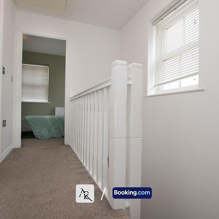Cozy House By Ar Properties Short Lets & Serviced Accommodation Colchester Kültér fotó