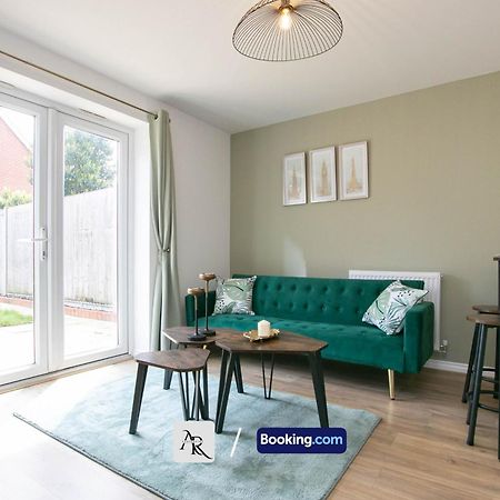 Cozy House By Ar Properties Short Lets & Serviced Accommodation Colchester Kültér fotó