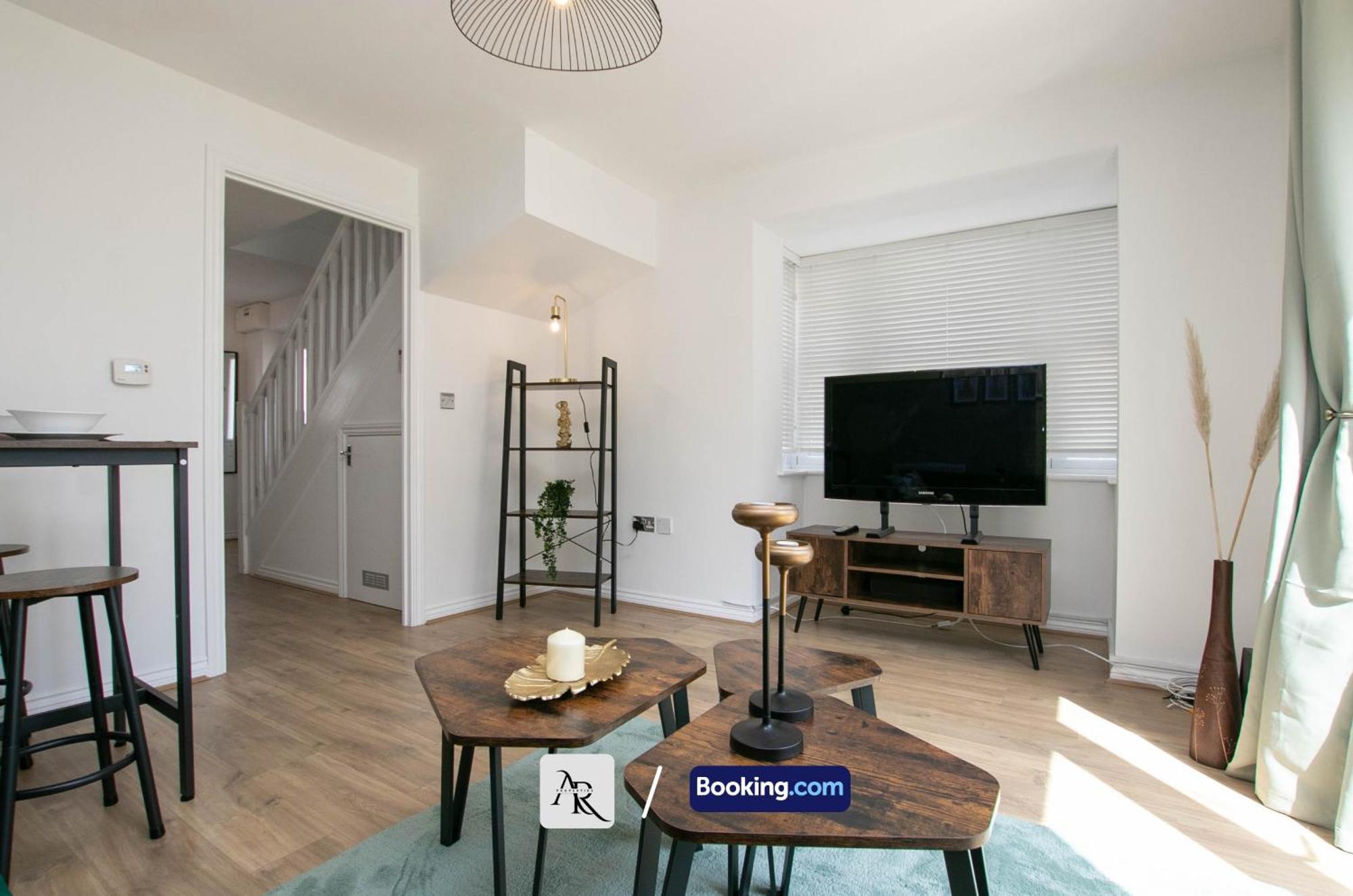 Cozy House By Ar Properties Short Lets & Serviced Accommodation Colchester Kültér fotó