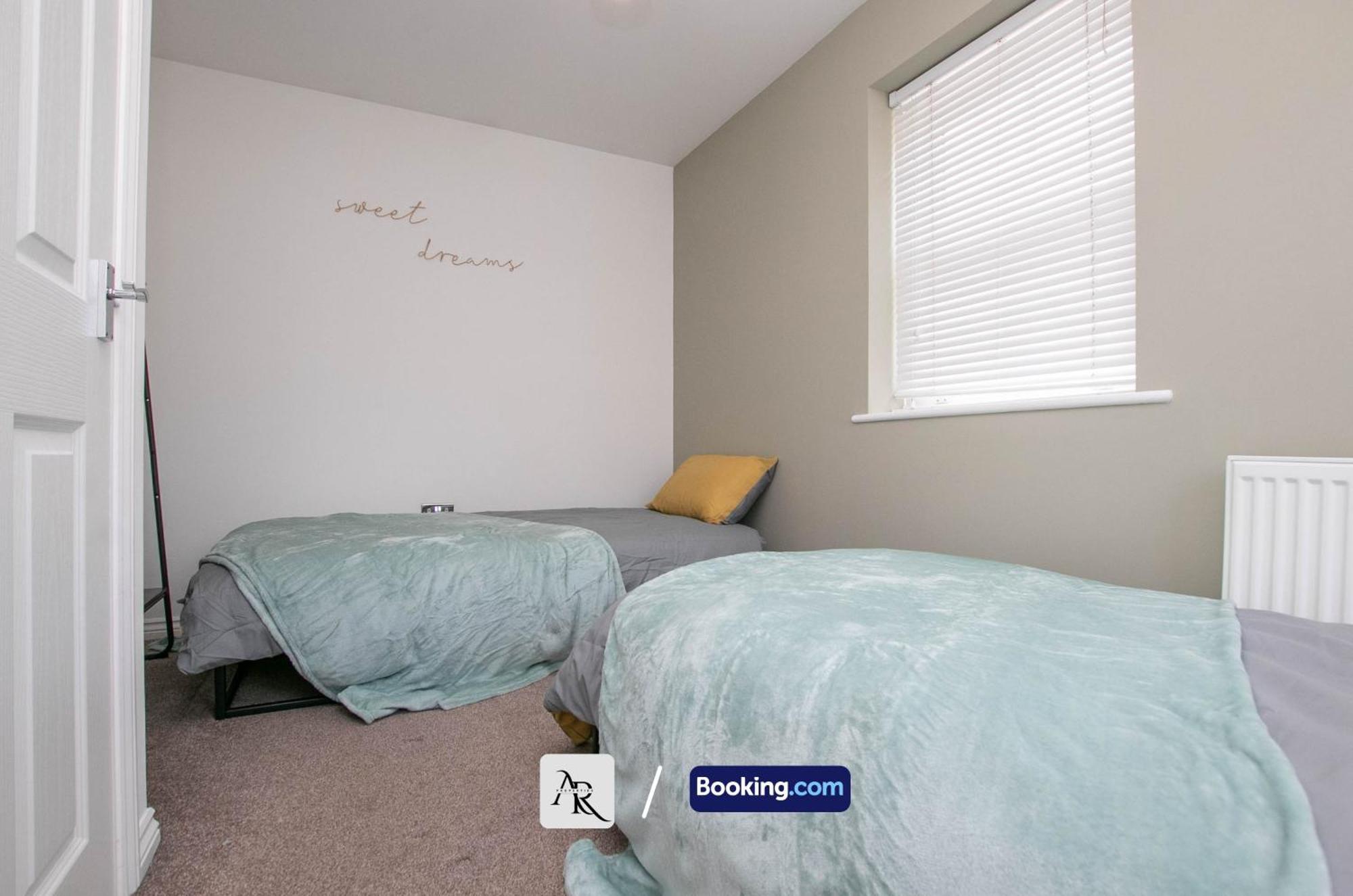 Cozy House By Ar Properties Short Lets & Serviced Accommodation Colchester Kültér fotó